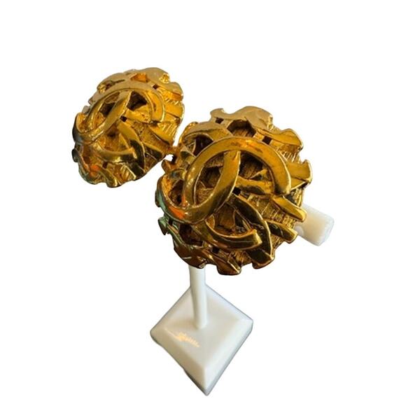 RARE Vintage Chanel 24K Gold Plated Collection by Karl Lagerfeld CC Clip-Ons* - Picture 3 of 8